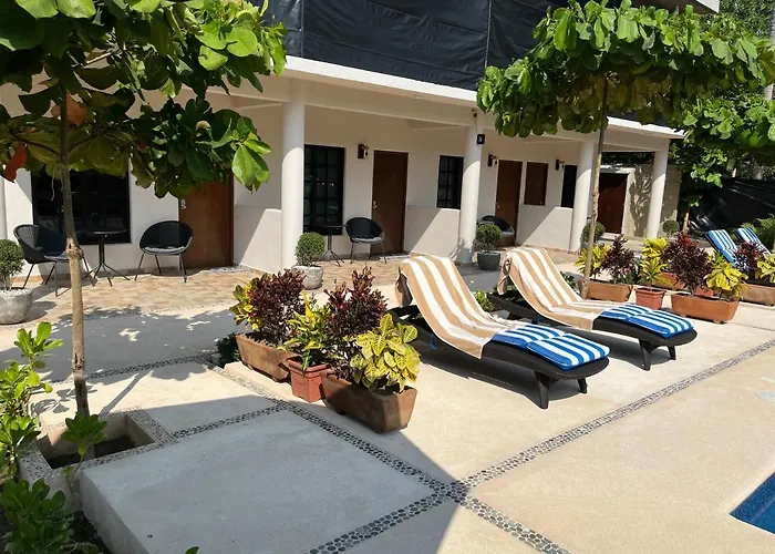 Natura & * Zihuatanejo
